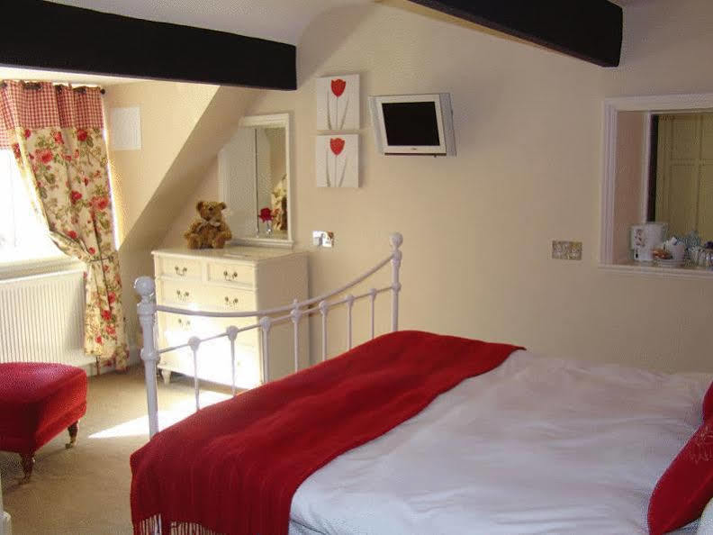 Mallyan Spout Hotel โกธแลนด์ ภายนอก รูปภาพ