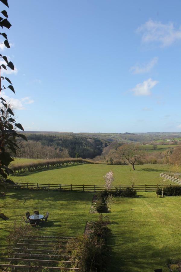 Mallyan Spout Hotel โกธแลนด์ ภายนอก รูปภาพ