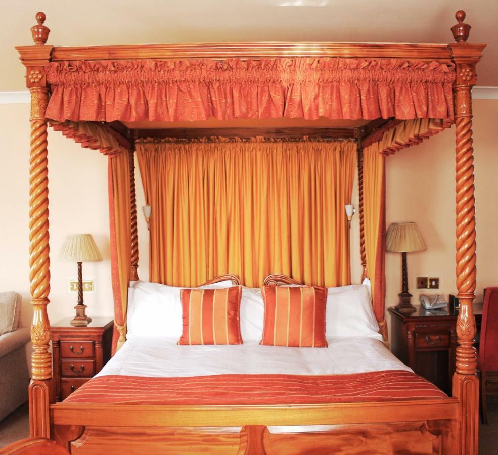Mallyan Spout Hotel โกธแลนด์ ภายนอก รูปภาพ